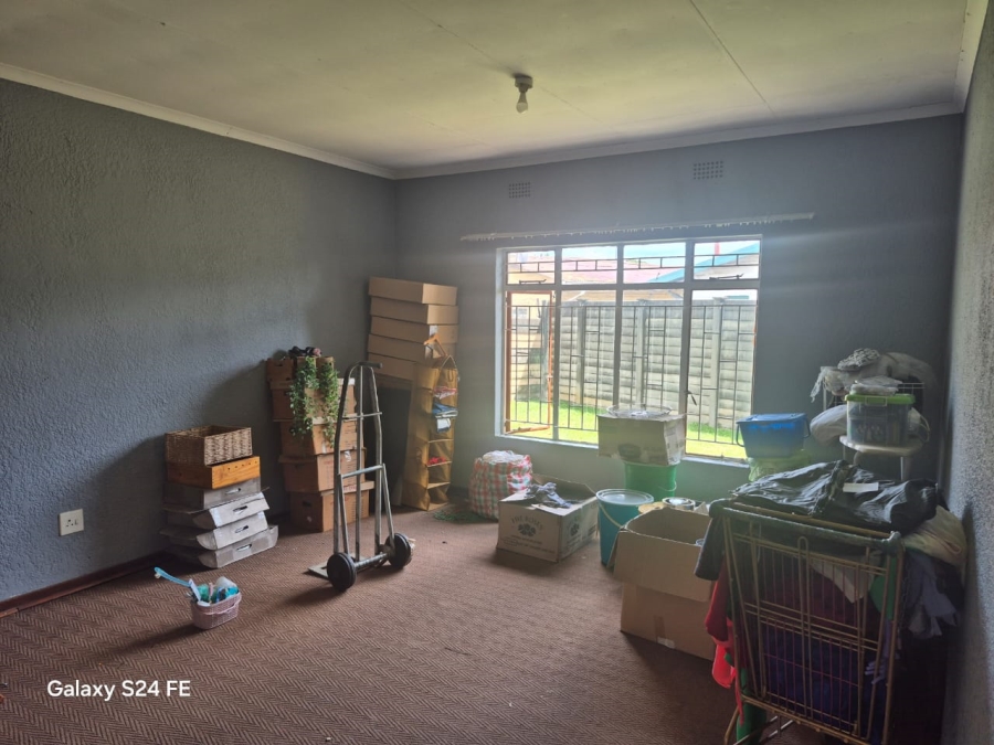 6 Bedroom Property for Sale in Rustenburg North North West